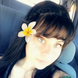 Meet your Posher, Alejandra